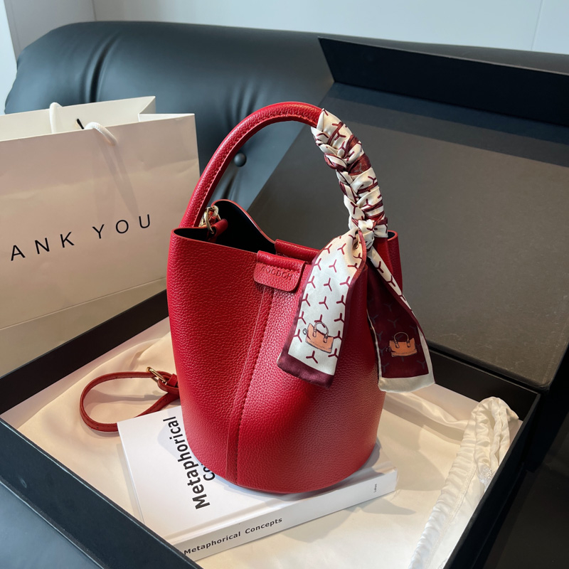 Rode PU-emmer schouder- en cro - Luxury Bags Sale recensie en prijs