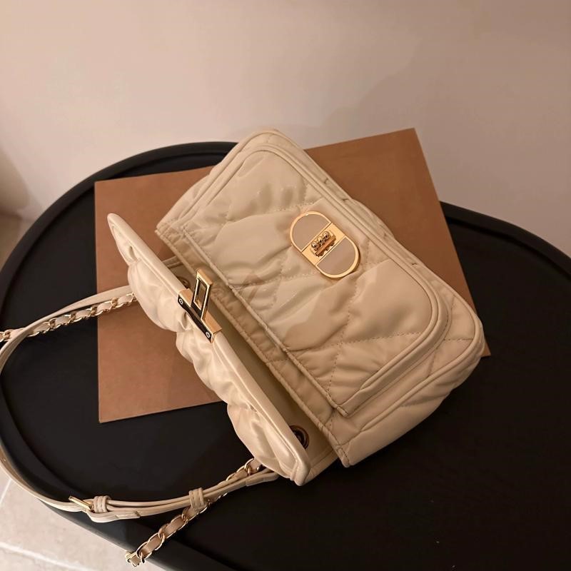 Elegante geplooide kettinghand - Quiet Luxury Bags Crossbody recensie en prijs