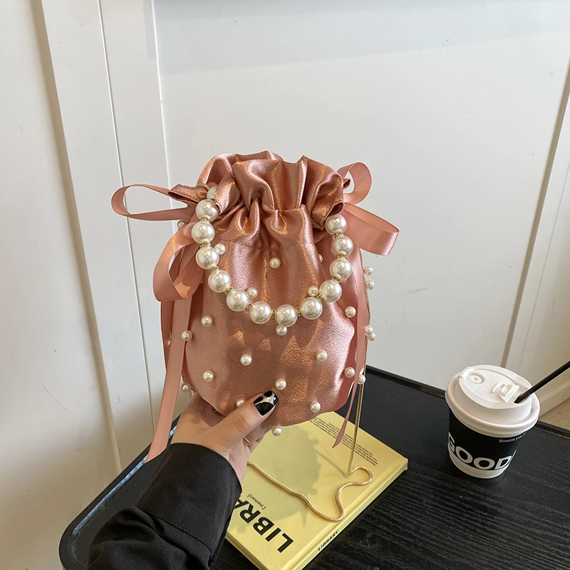 Modeontwerp met kralenversieri - Luxury Bags On Sales recensie en prijs